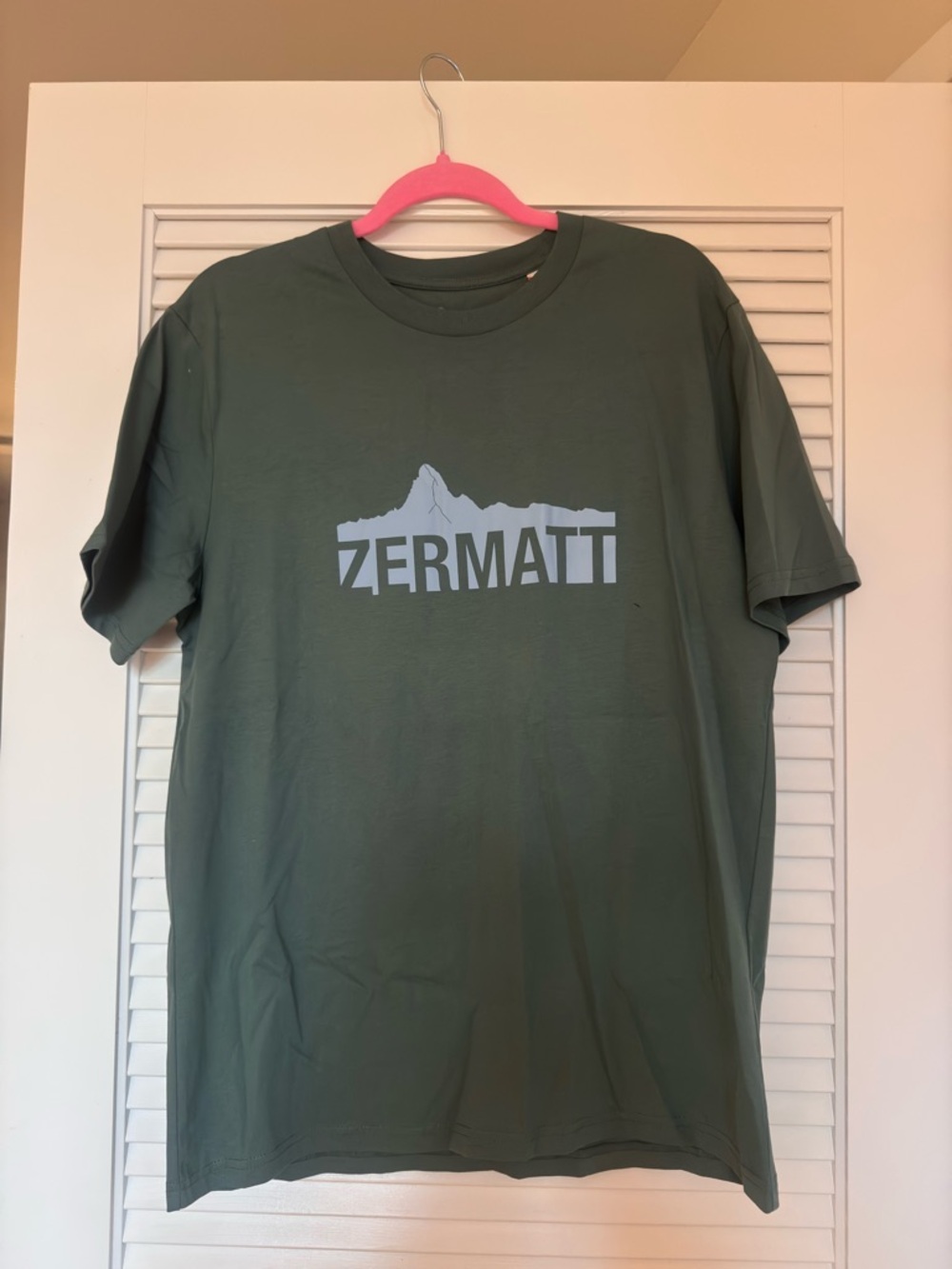 NWT Zermatt Crewneck Tee in Olive Green